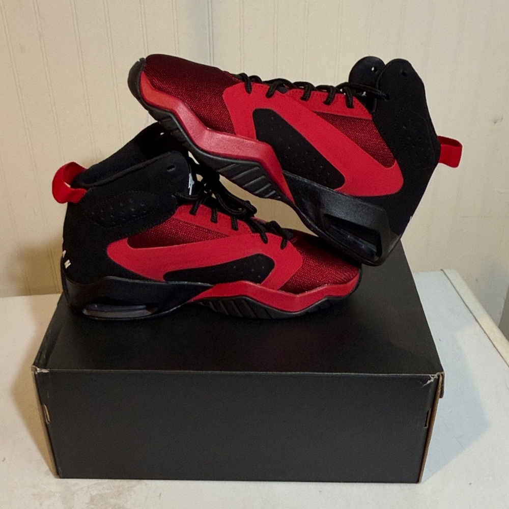 Jordan Lift off (GS) Black/Red Size 5Y. AR6346-002 - Picture 7 of 10